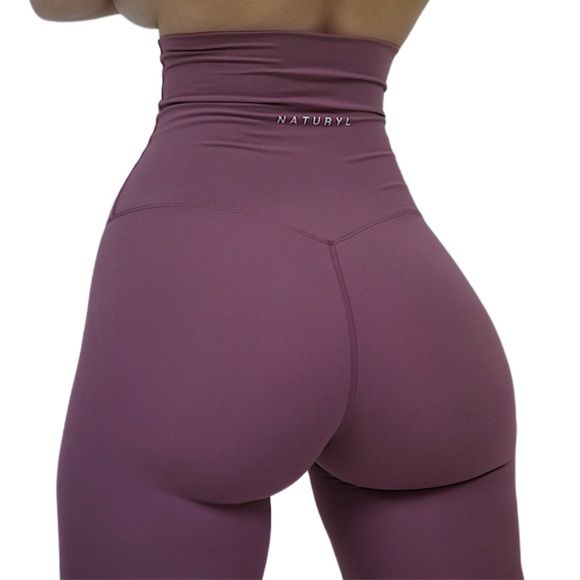 The Core Support Leggings in “Berry” - Picture 3 of 6
